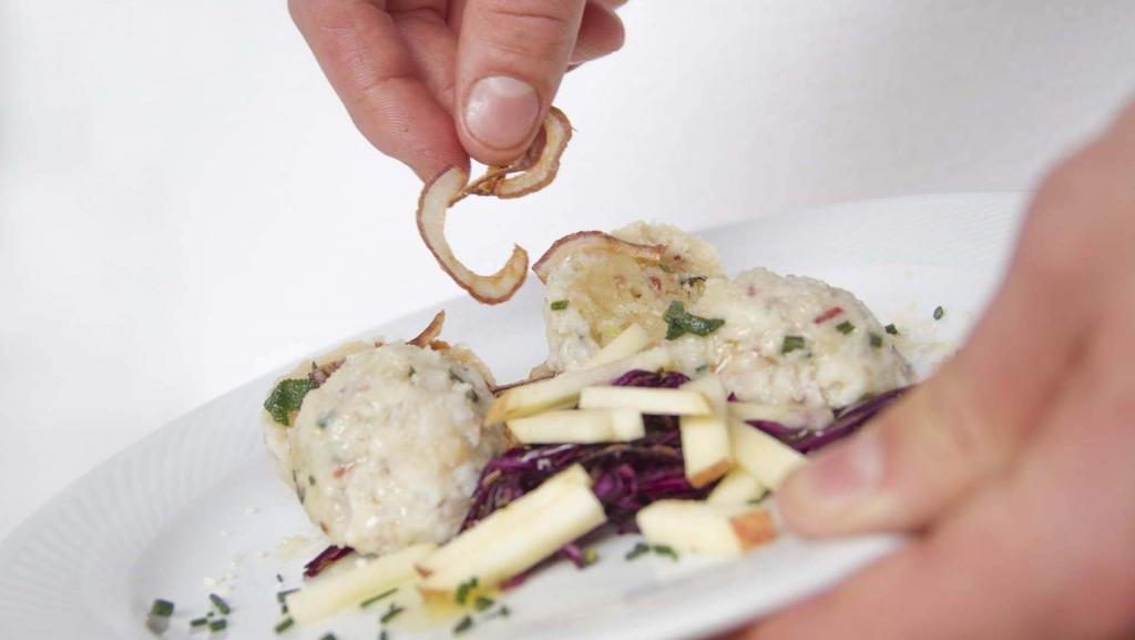 primo-piatto-canederli-ristorante-hotel-genzianella-predazzo-val-di-fiemme-trentino,707.jpg?WebbinsCacheCounter=1