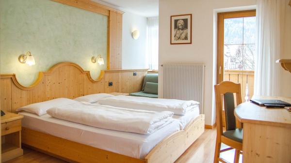 Camera-comfort-Hotel-Genzianella-Ziano-di-Fiemme-Trentino- 18